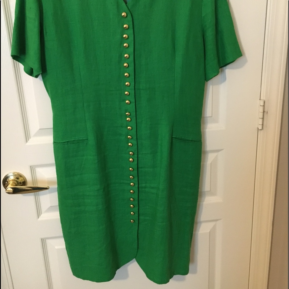 Cute Linen dress!  Lined too…with pretty gold buttons down the front.